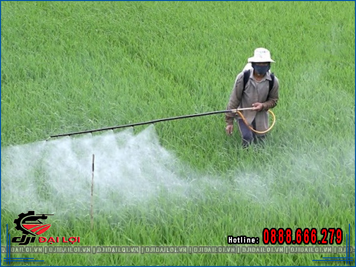 Cách chọn máy phun thuốc trừ sâu công nghiệp công suất lớn