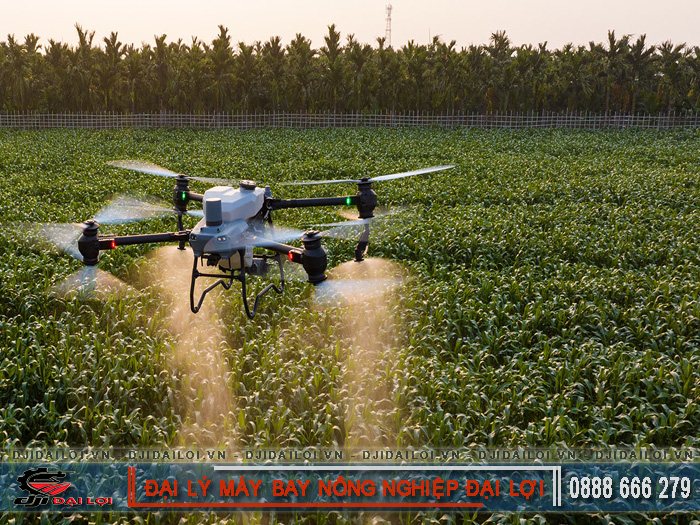 Drone phun thuốc chạy pin đắt không và nên chọn thế nào?