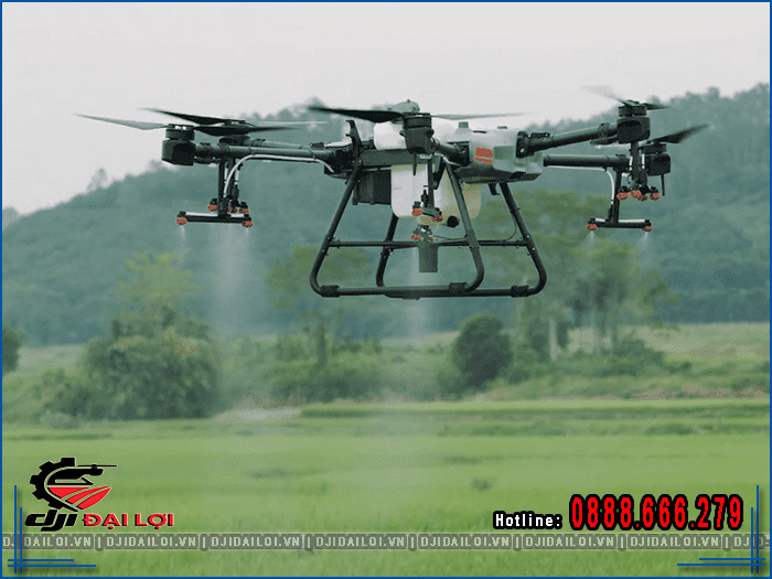 So sánh giá và tính năng máy bay phun thuốc T30 DJI chi tiết