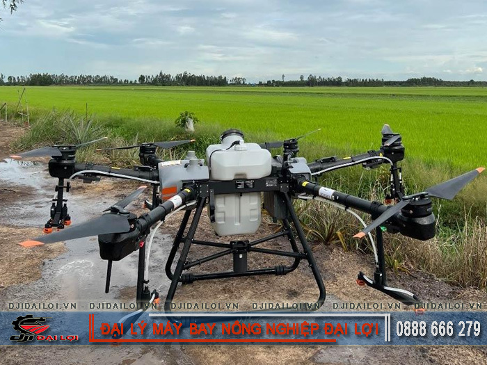 Bảng giá máy bay phun thuốc trừ sâu từ phổ thông đến cao cấp