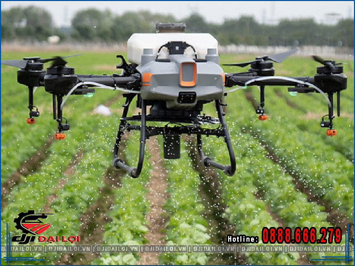 Hiệu quả của máy bay xịt thuốc T10 trong thực tế ra sao?