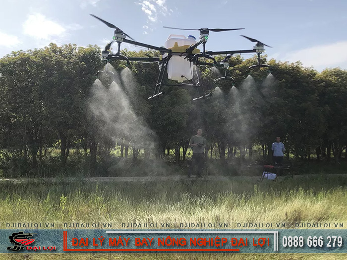 Which benefits make automatic pesticide spraying by drone effective?
